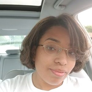 Meet your Posher, Whitney